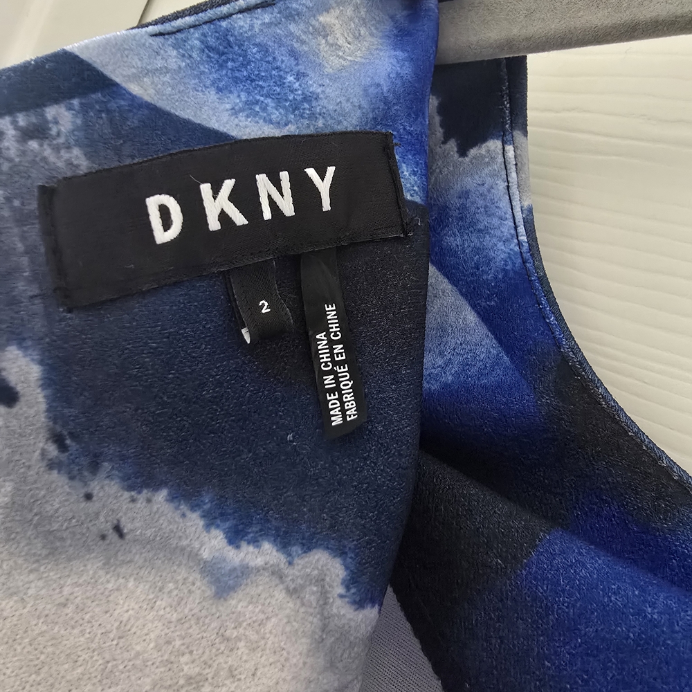 DKNY Blue White Abstract Print Dress Size 2 Fit & Flare Summer Wedding Guest - Picture 8 of 11